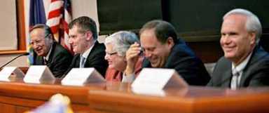 Padavan, Avella tout differences at SJU forum