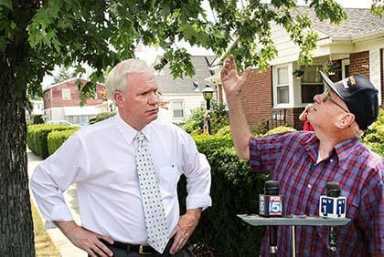 Avella calls on Parks to treat homeowners better over pruning