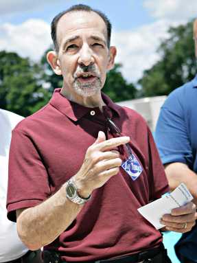 Bay Terrace belongs in CB 11: Civic leader