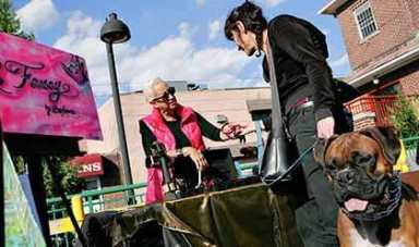 Bayside holds first fair for artists and crafts