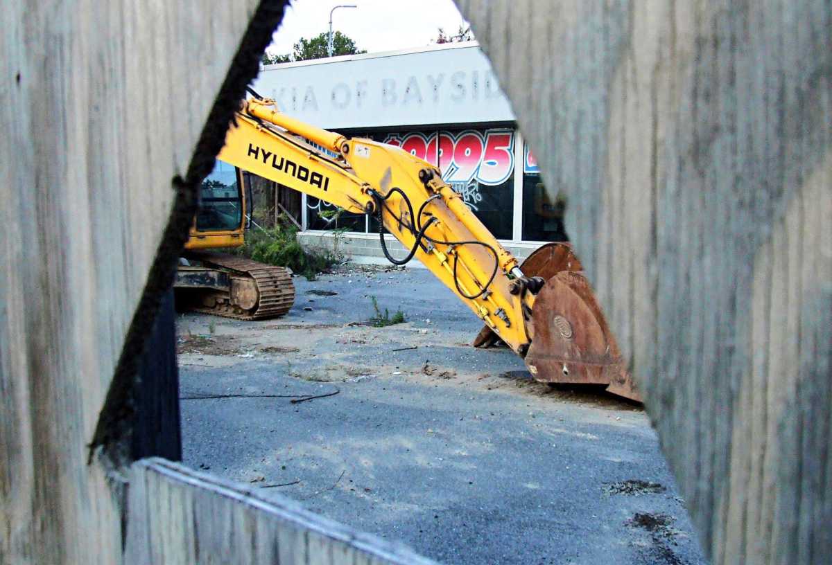 Bayside developer pushes hotel plan