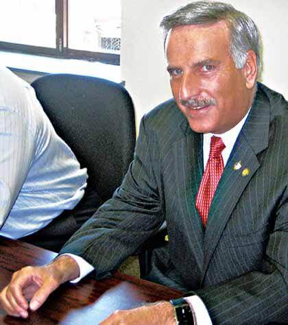 Weprin’s campaign bid focuses on middle class