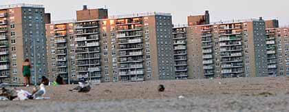 Highest, lowest death rate in city both in Queens neighborhoods