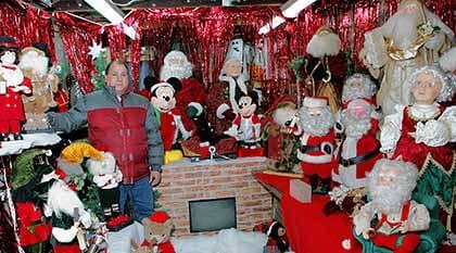 Baysiders’ electric Christmas spirit lights up the night