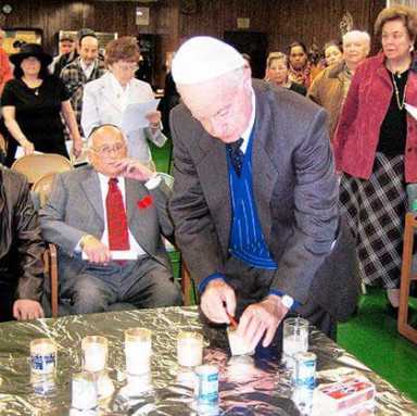 Holocaust survivors speak at Howard Beach memorial