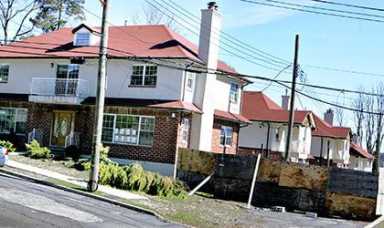 CB 11 opposes completion of Huang’s Bayside homes