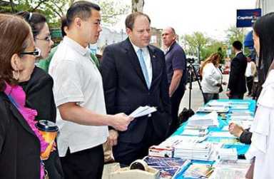 Lawmakers affirm immigrant rights