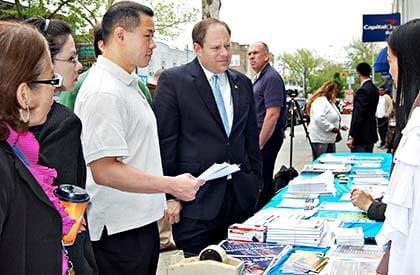 Lawmakers affirm immigrant rights