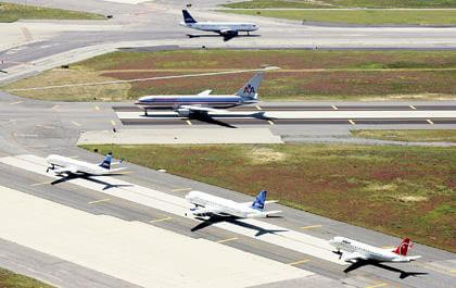JFK runway work prompts airlines to seek penalty relief