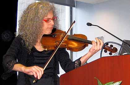 Qns. College hosts music talk