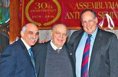 Ex-MediSys CEO bribery trial begins