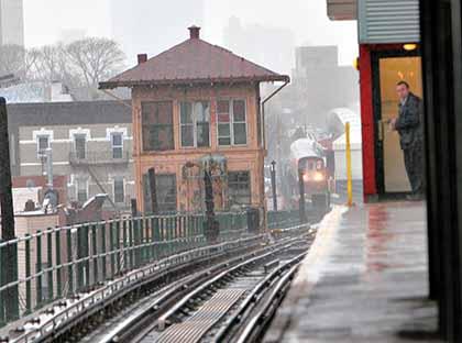 City Council to investigate bogus subway signal reports