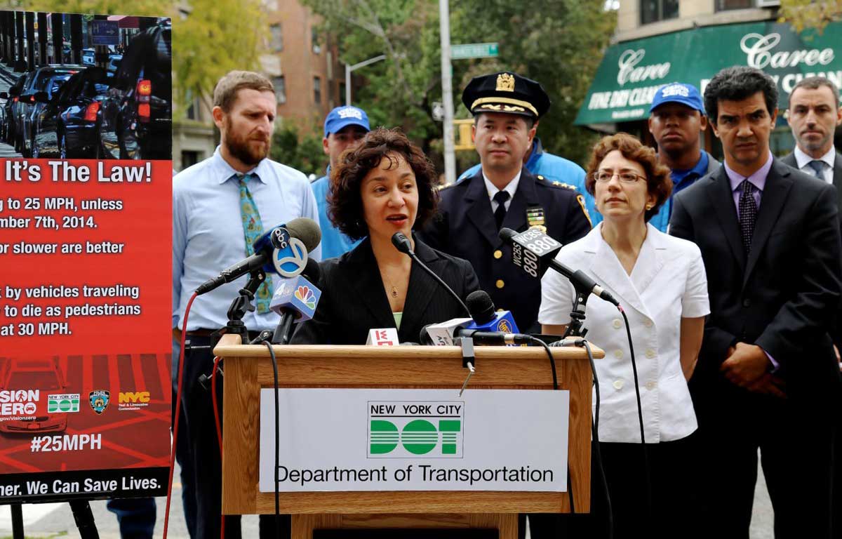 Two commissioners announce they will depart de Blasio administration