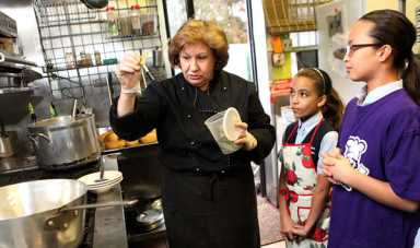 Bayside restaurant sets the table for young culinarians