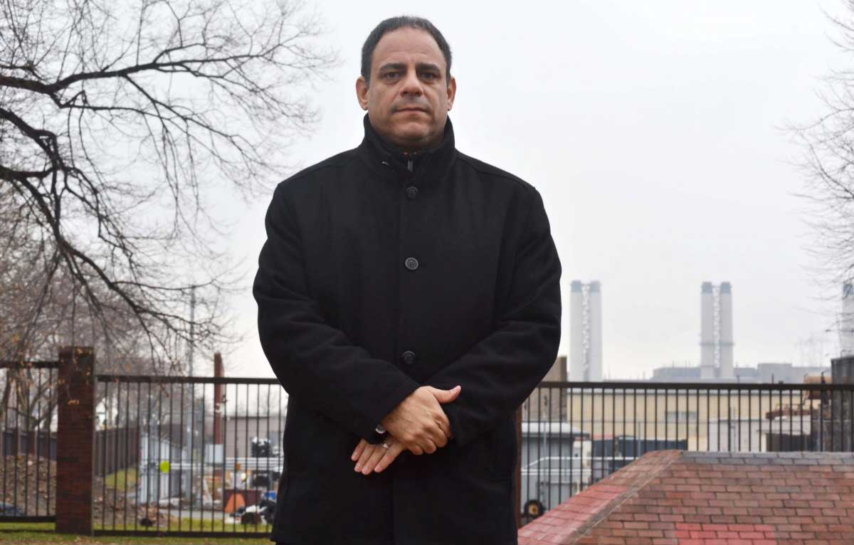 Constantinides touts new bill to study elimination of gas-powered electric plants following ‘Astoria Borealis’