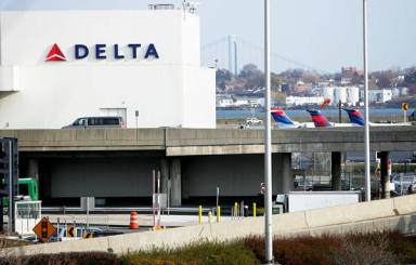 Delta nears LaGuardia deal