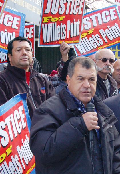 Police question Willets Point biz tenants’ leader