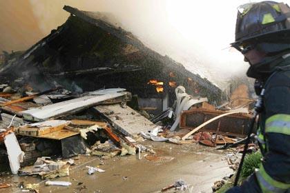 Explosion destroys Floral Park house, kills woman