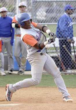 In battle of Bayside, Cardozo reigns supreme with sweep