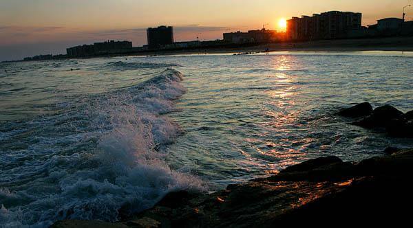 City closes Rockaway beach as hurricane approaches