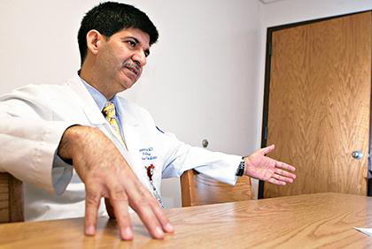 Jamaica doctor returns home to treat Afghans