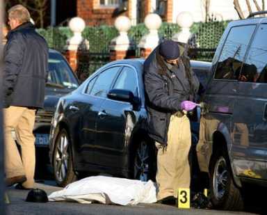 Man shot dead in front of Jamaica house