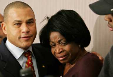 Bell family call for shooter to surrender as cabbie clings to life