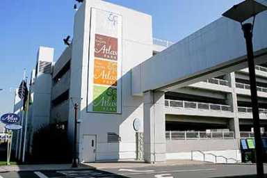 Queens Center Mall owner buys Atlas Park