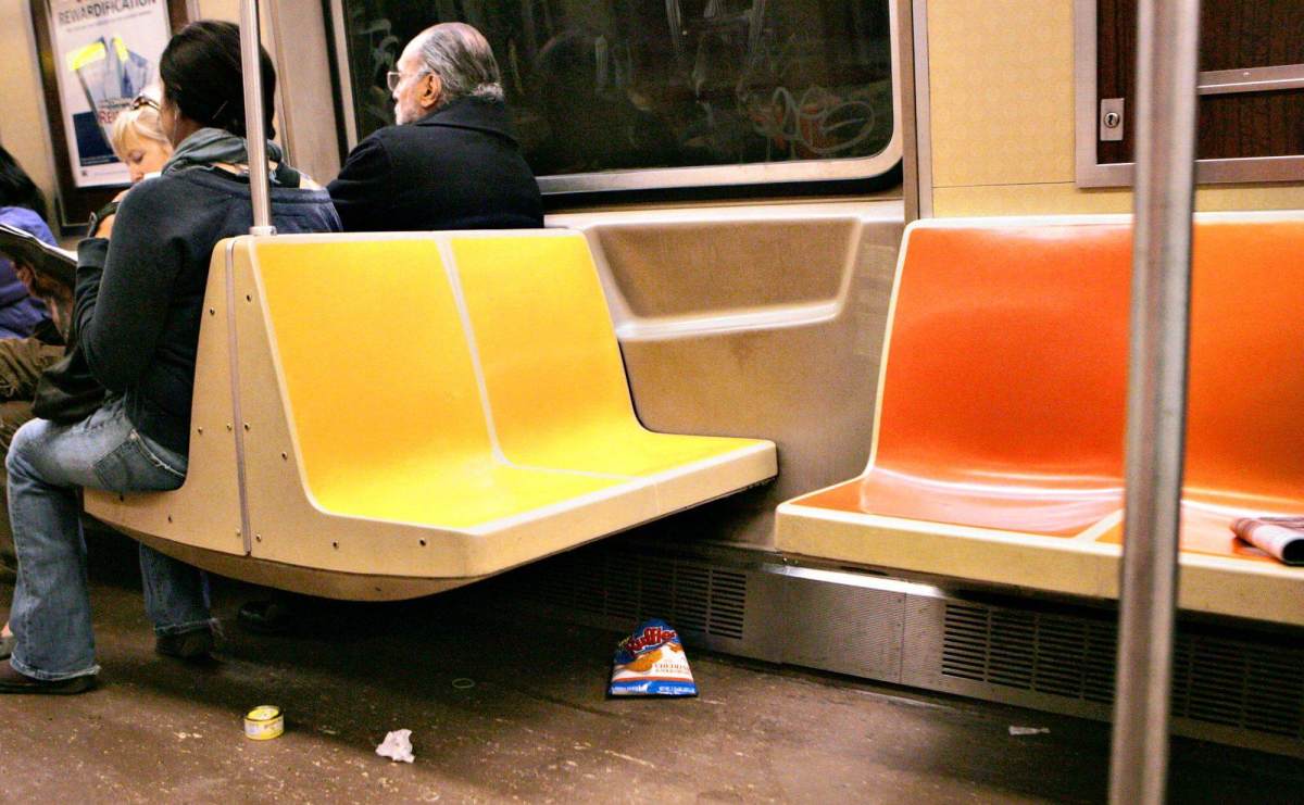 ‘Spaghetti Skirmish’ sparks debate about food on subway