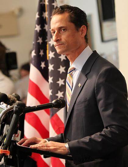 Weiner resigns at Brooklyn Center where he launched political career