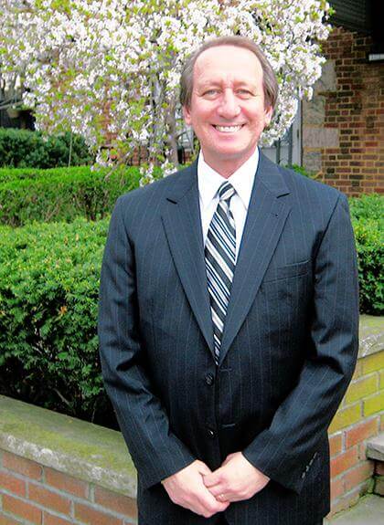 Attorney Fox vies for Hevesi’s seat