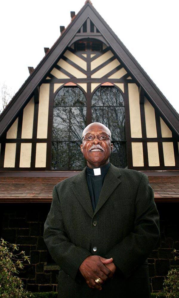 Oldest church in Rich Hill gets new roof