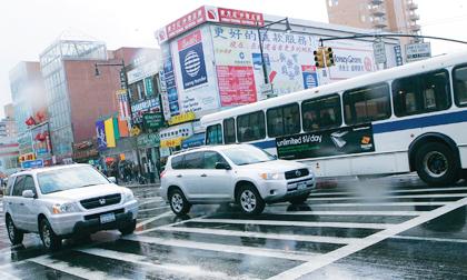 City to test Flushing traffic