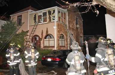 Auburndale man, 76, dies in earlyâˆ’morning home fire