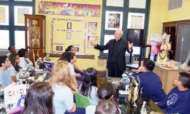 St. Michael’s School debuts Internetâˆ’ready science lab