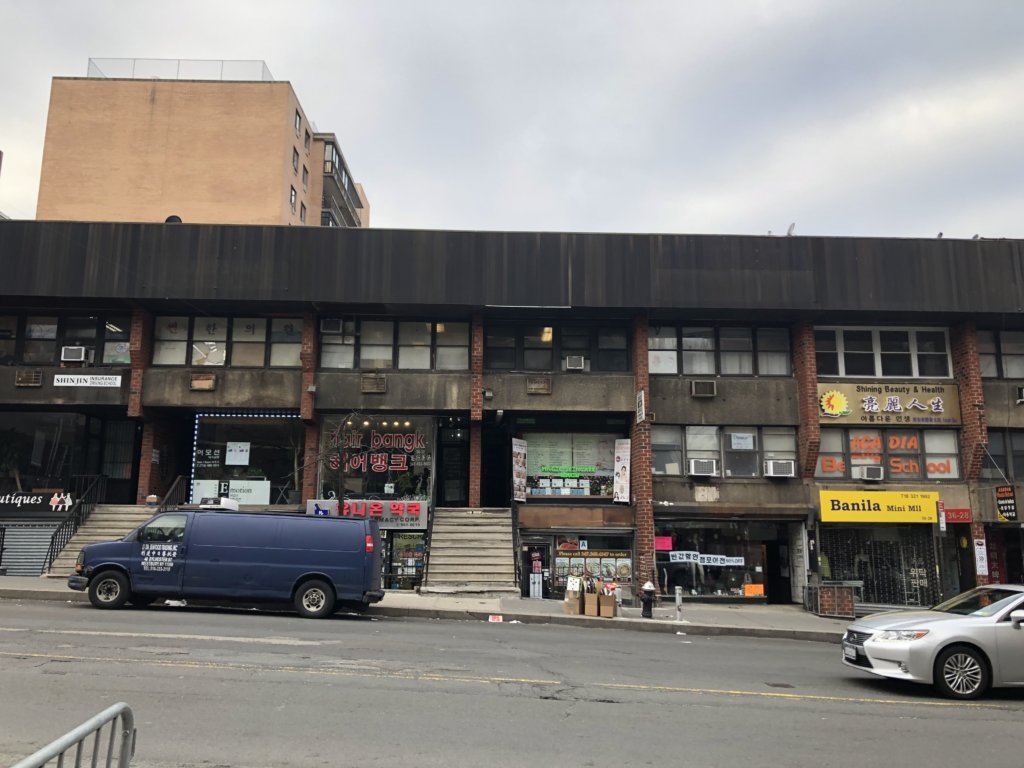 Many sign-less storefronts on Union Street in Flushing.