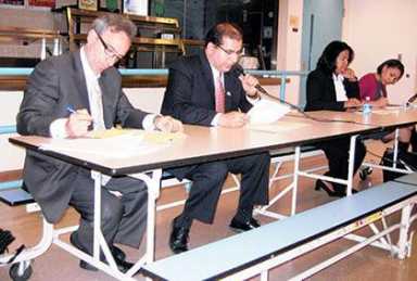 Briarwood slams DOE plan to add grade at school