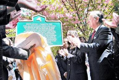 Jamaica Estates students unveil historic marker