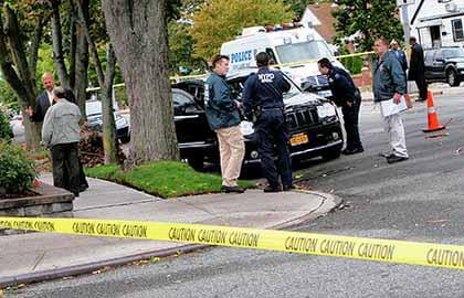 Man killed, woman injured in New Hyde Park car shooting