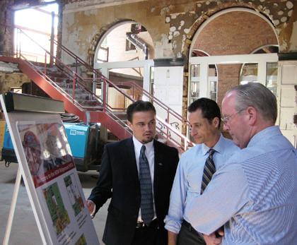 Weiner gives $237K to Ridgewood Y project