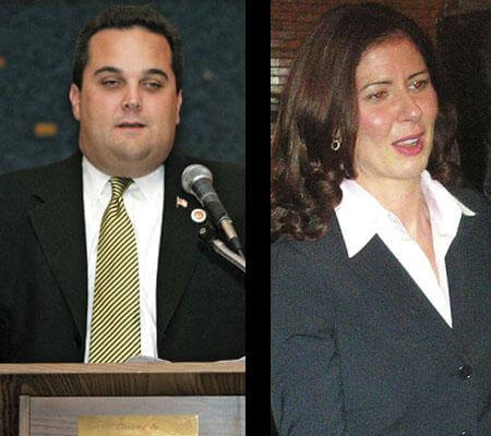 Como battles Crowley in fundâˆ’raising