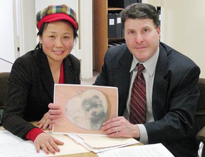 Weprin assists burglary victim