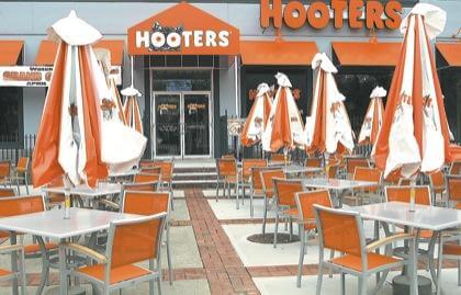 Boro waitress sues Hooters