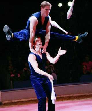 Big Apple Circus sets up ring in Fresh Meadows