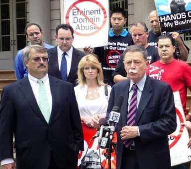 Willets Pt. landlords hire lobbyist Lipsky
