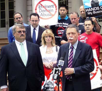 Willets Pt. landlords hire lobbyist Lipsky