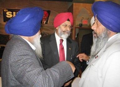 Sikhs raise $7,000 for Singh campaign