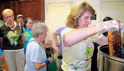 Voelker Orth celebrates founder with beekeeping fest