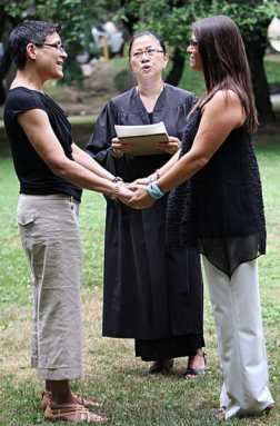 Gay marriage passage hits home in Sunnyside, Jax Hts.