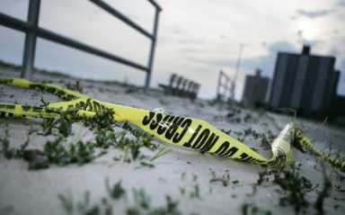 Man stabbed, one shot in Far Rock slays